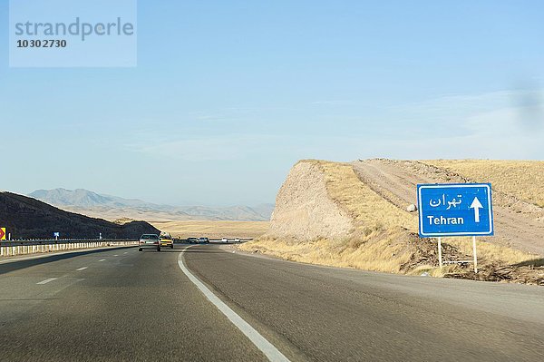 Autobahn Richtung Teheran bei Qazvin  Iran
