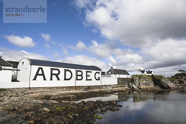 Brennerei Ardbeg Distillery  Isle of Islay  Innere Hebriden  Schottland  Großbritannien  Europa