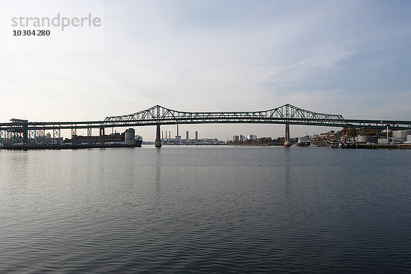 Tobin Bridge über den Mystic River  Boston  Massachusetts  USA