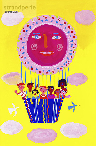 Glückliche Kinder in lächelndem Heißluftballon