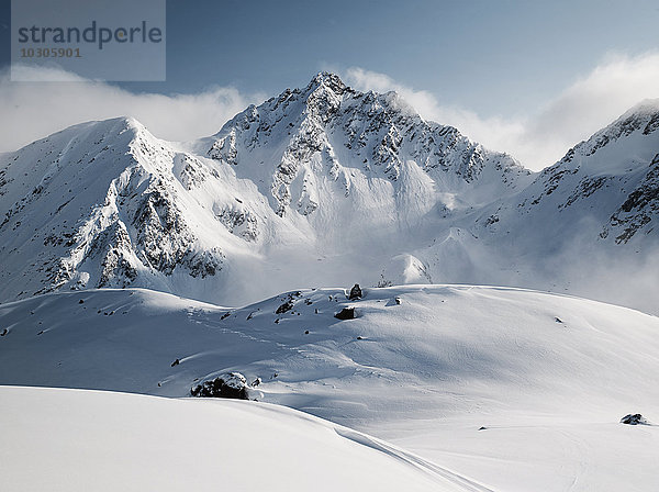 Österreich  Tirol  Ischgl  Winterlandschaft in den Bergen