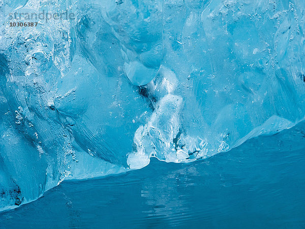 Gletschersee am Kopf des Breidamerkurjokull-Gletschers  der entstand  nachdem der Gletscher begann  sich vom Rand des Atlantischen Ozeans zurückzuziehen.