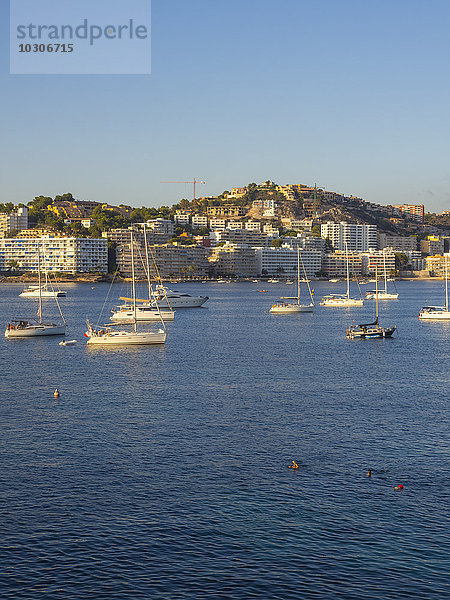 Spanien  Mallorca  Blick auf die Bucht von Santa Ponca  Costa de la Calma