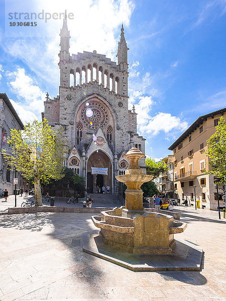 Spanien  Mallorca  Soller  San Bartomeu Kirche am Placa Constitucio