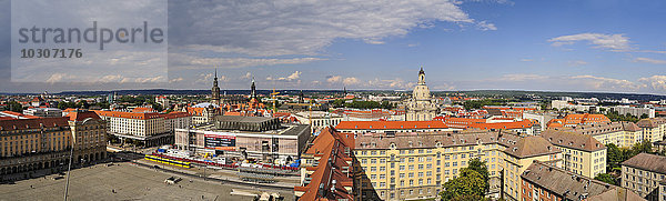 Deutschland  Sachsen  Dresden  Blick auf die Altstadt  Panorama