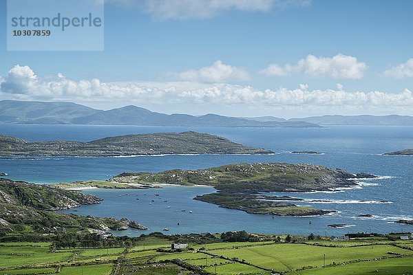 Irland  County Kerry  Blick vom Ring of Kerry zur Atlantikküste