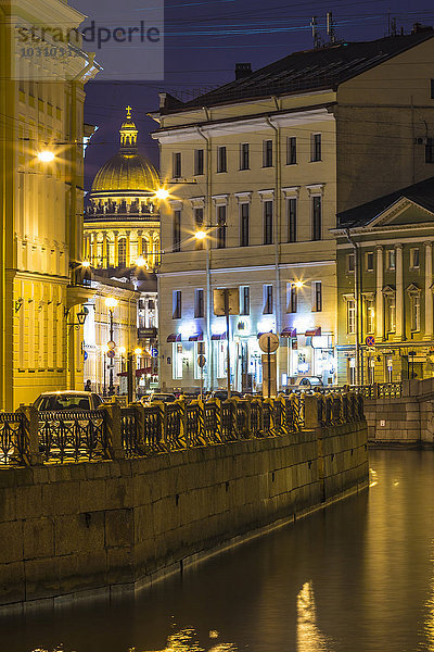 Russland  Sankt Petersburg  St. Isaak-Kathedrale bei Nacht