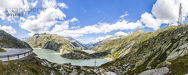 Schweiz  Berner Oberland  Blick auf Grimselpass und Grimselsee