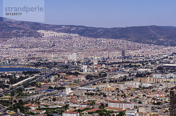 Türkei  Izmir  Ägäisregion  Stadtbild