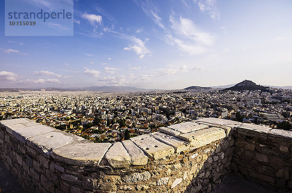 Griechenland  Athen  Stadtbild mit dem Berg Lycabettus