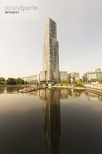 Deutschland  Köln  Blick auf den Kölner Tower im Media Park