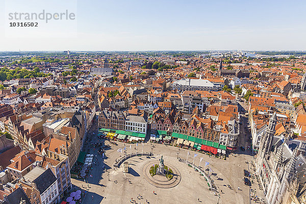 Belgien  Flandern  Brügge  Stadtansicht und Grote Markt