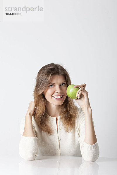Frau  grüner Apfel