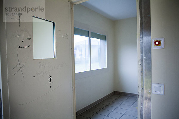 Reportage in der psychiatrischen Abteilung eines Krankenhauses in Haute Savoie  Frankreich. Isolierzimmer in der Abteilung.