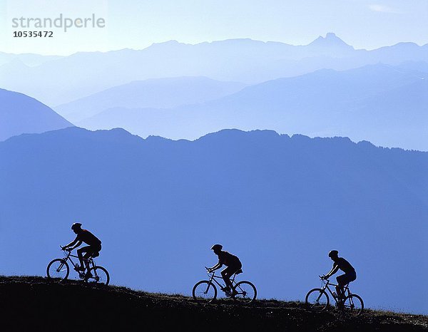 10419486  Fahrrad  Fahrradfahren  Radfahren  Radfahren  Fahrrad  Fahrrad  Radfahren  Berge  Alpen  Alpen  Bergpanorama