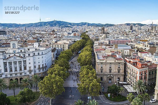 Ausblick  Las Ramblas  La Rambla  mit Altstadt  Barcelona  ??Katalonien  Spanien  Europa