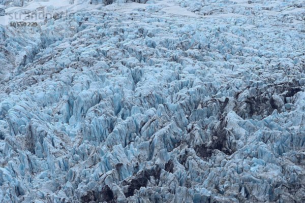 Detailansicht eines Gletschers  Skaftafell Nationalpark  Südisland  Island  Europa