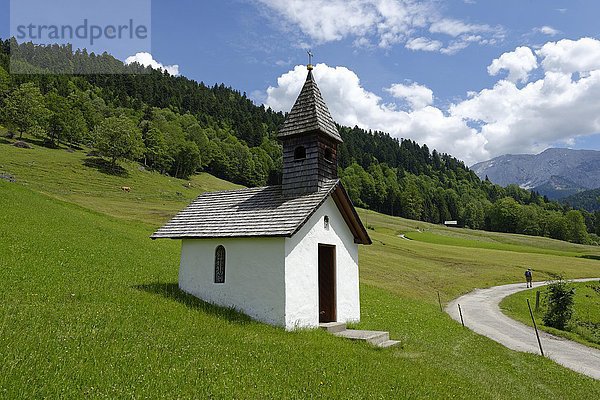 Kapelle am Berg am Graseck bei Garmisch-Partenkirchen  Werdenfelser Land  Oberbayern  Bayern  Deutschland  Europa