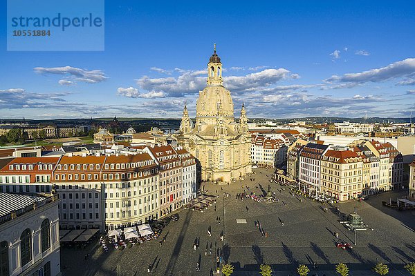 Panoramablick über Neumarkt und Frauenkirche  Altstadt  Dresden  Sachsen  Deutschland  Europa