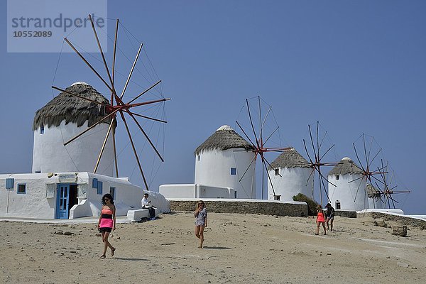 Windmühlen  Chora oder Mykonos-Stadt  Mykonos  Kykladen  Griechenland  Europa