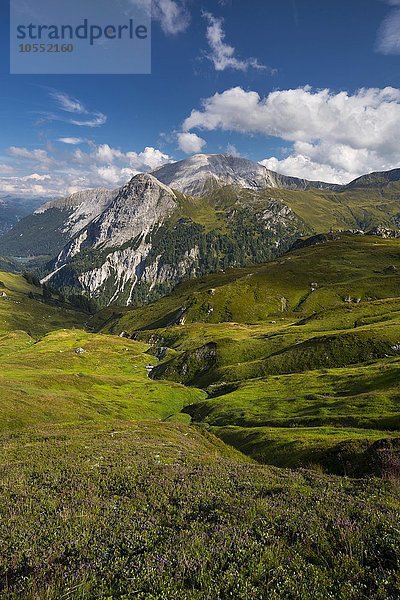 Ausblick ins Riedingtal mit Riedingspitze und Weißeck  Naturpark Riedingtal  Radstädter Tauern  Niedere Tauern  Lungau  Salzburg