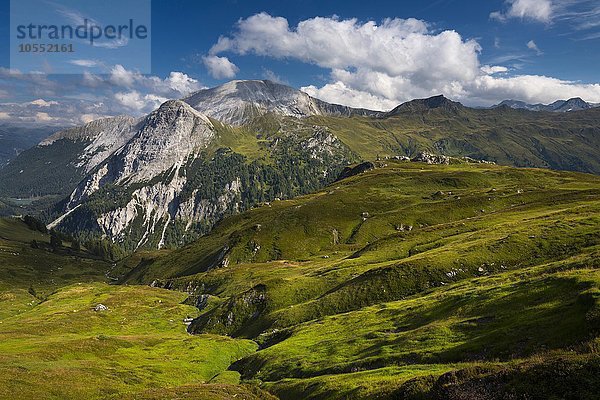 Ausblick ins Riedingtal mit Riedingspitze und Weißeck  Naturpark Riedingtal  Radstädter Tauern  Niedere Tauern  Lungau  Salzburg