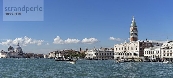 Einfahrt zum Canale Grande  Markusplatz  Venedig  Italien  Europa