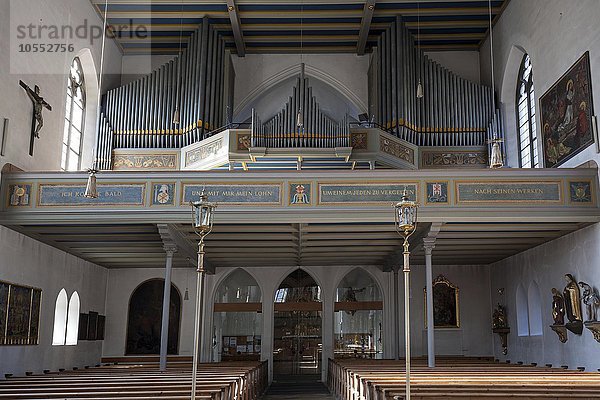Orgelempore der Pfarrkirche St. Johannes Baptist  neugotisch  Bad Hindelang  Allgäu  Bayern  Deutschland  Europa