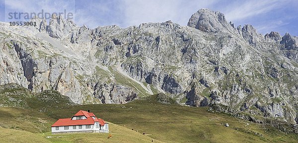 Chalet Real  Picos de Europa  Fuente Dé  Cantabria  Spanien  Europa