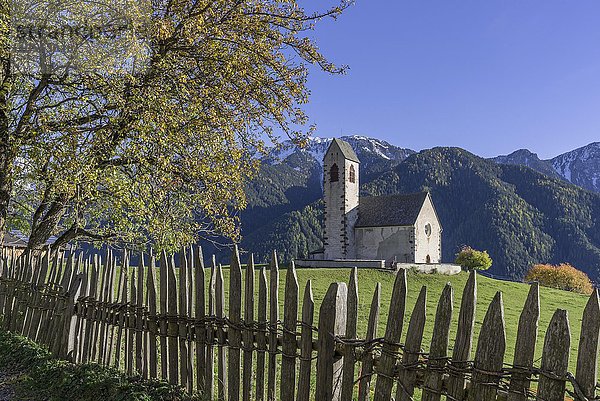 Kirche St. Jakob  Villnösstal  Südtirol  Italien  Europa
