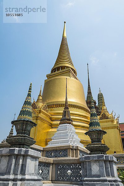 Phra Sri Rattana Chedi  Wat Phra Kaeo Tempel  Königspalast  Bangkok  Zentralthailand  Thailand  Asien