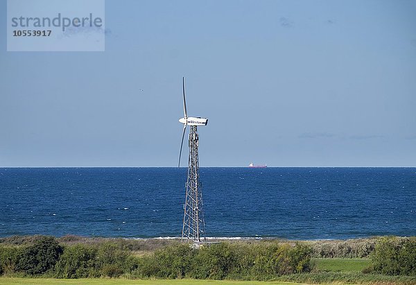 Windkraftanlage  Windrad von 1989  Ostseebad Wustrow  Fischland  Fischland-Darß-Zingst  Ostsee  Mecklenburg-Vorpommern  Deutschland  Europa