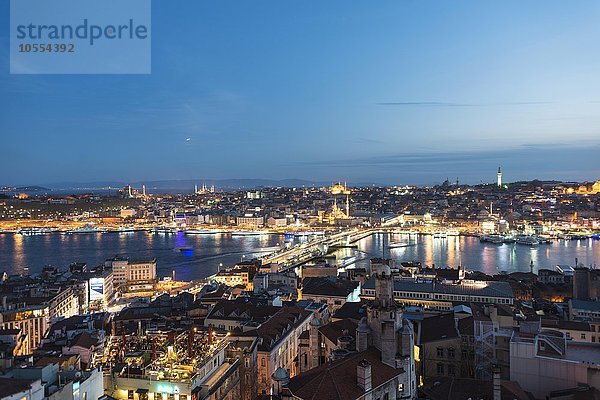 Bosporus Asien Galatabrücke Goldenes Horn Istanbul Türkei