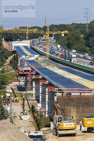 Neubau der Lennetalbrücke  Autobahn A45  bei Hagen  Nordrhein-Westfalen  Deutschland  Europa