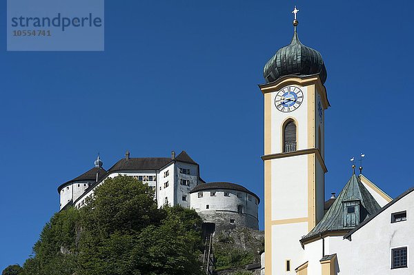 Festung Kufstein mit Stadtpfarrkirche St. Vitus  Kufstein  Tirol  Österreich  Europa