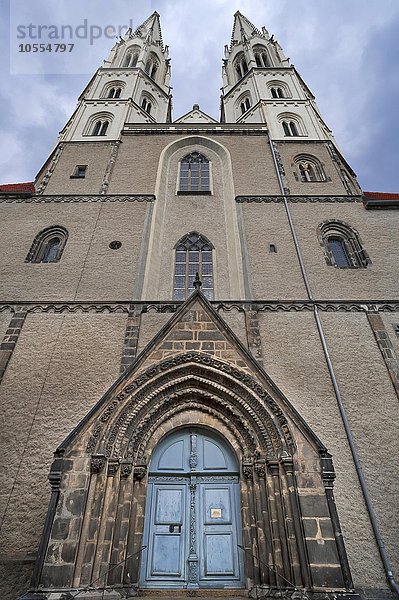 Pfarrkirche St. Peter und Paul mit romanischem Eingangsportal  Görlitz  Oberlausitz  Sachsen  Deutschland  Europa