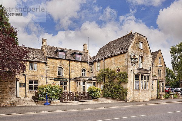 The Old New Inn  Bourton-on-the-Water  Gloucestershire  England  Großbritannien  Europa