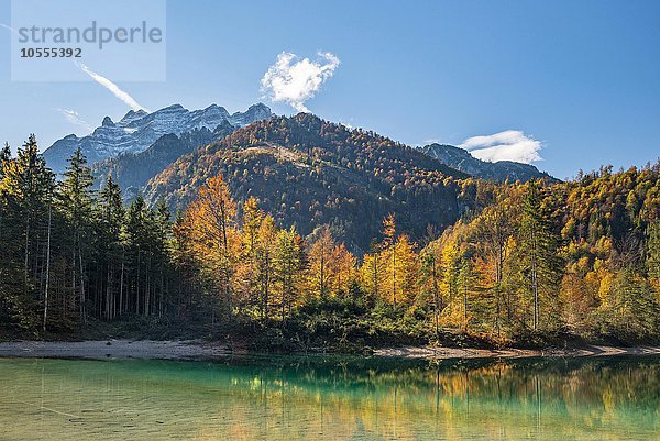 Herbststimmung am Kleinen Ödsee  Totes Gebirge  Almtal  Oberösterreich  Österreich  Europa