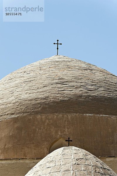 Armenische Apostolische Kirche  christliche Kreuze auf Kuppeln  St. Marien-Kirche oder St. Mary  Jolfa oder Dschulfa-Viertel  Isfahan  Iran