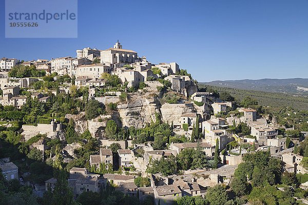 Altstadt mit Renaissanceschloss  Gordes  Provence  Provence-Alpes-Cote d'Azur  Südfrankreich  Frankreich  Europa