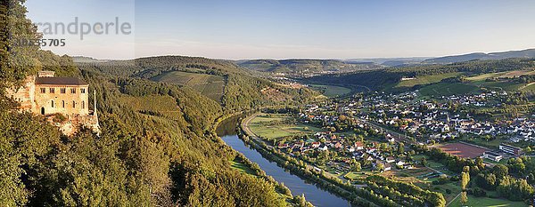 Klause Kastel mit Grabkapelle für Johann von Böhmen bei Kastel-Staadt  Rheinland-Pfalz  Deutschland  Europa