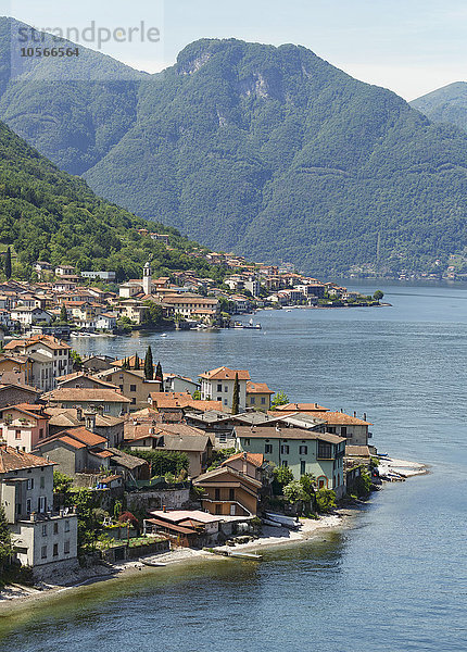 Luftaufnahme des Comer Sees und der Uferpromenade von Tremezzo  Italien