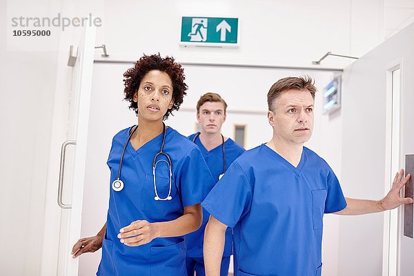Ärzte in der Notaufnahme im Krankenhaus