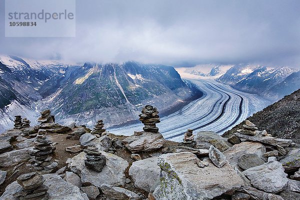 Steinstapel auf Felsblöcken  Eggishorn  Schweiz