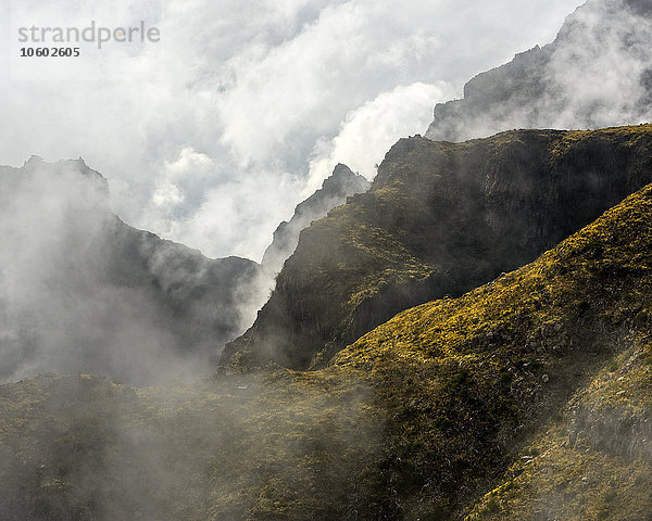 Berge im Nebel  Madeira