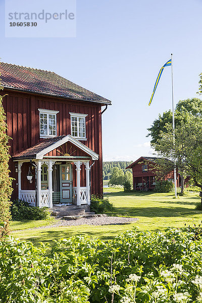 Holzhaus auf dem Lande