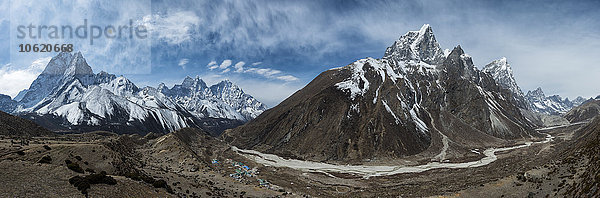 Nepal  Himalaya  Khumbu  Everest Region  Ama Dablam und Taboche