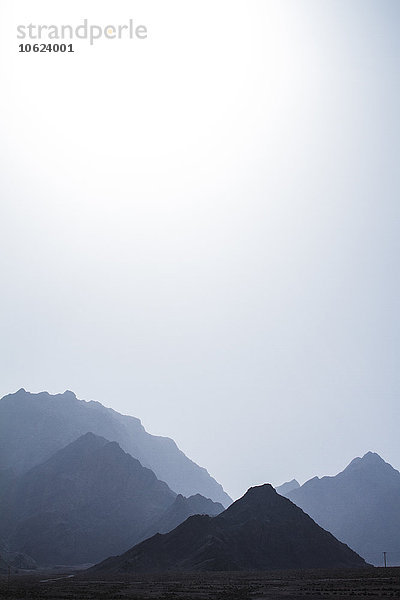 Iran  Chak Chak  Blick auf die Bergkette