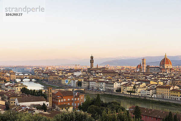 Italien  Toskana  Florenz  Stadtbild am Abend