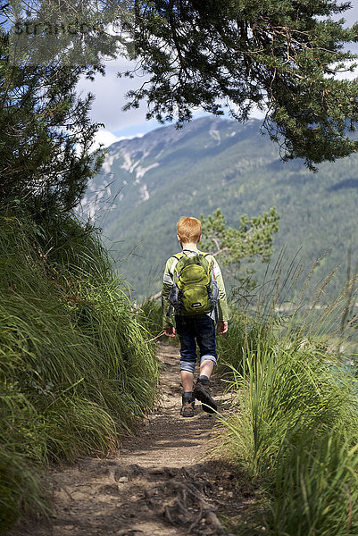 Österreich  Tirol  Jungenwandern am Achensee